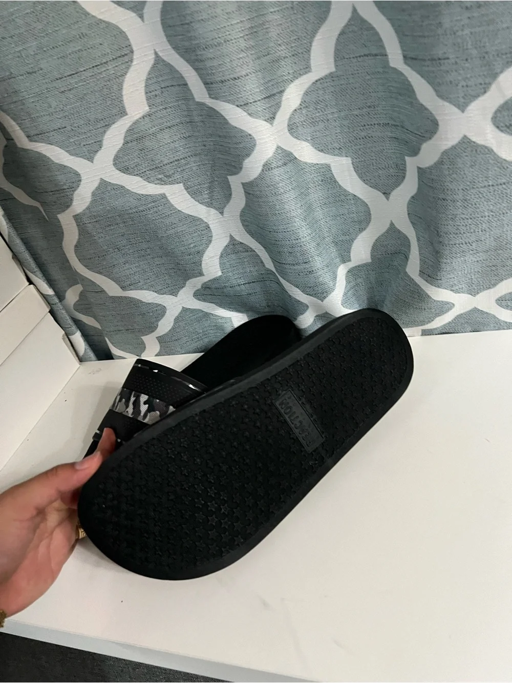 Kenneth Cole Black and Gray Camo Slide Sandals